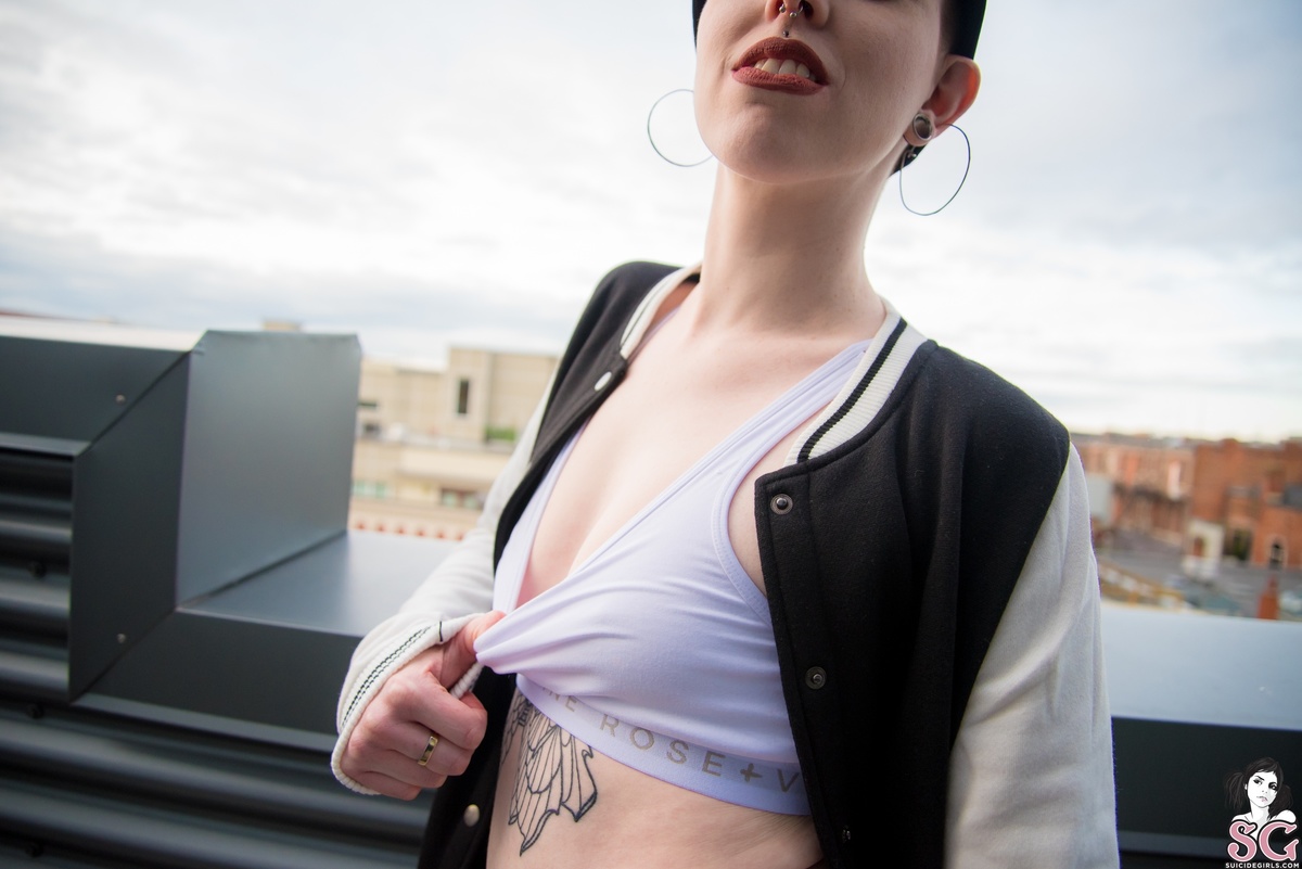gracelesskelly-varsityblueeyes-05.jpg