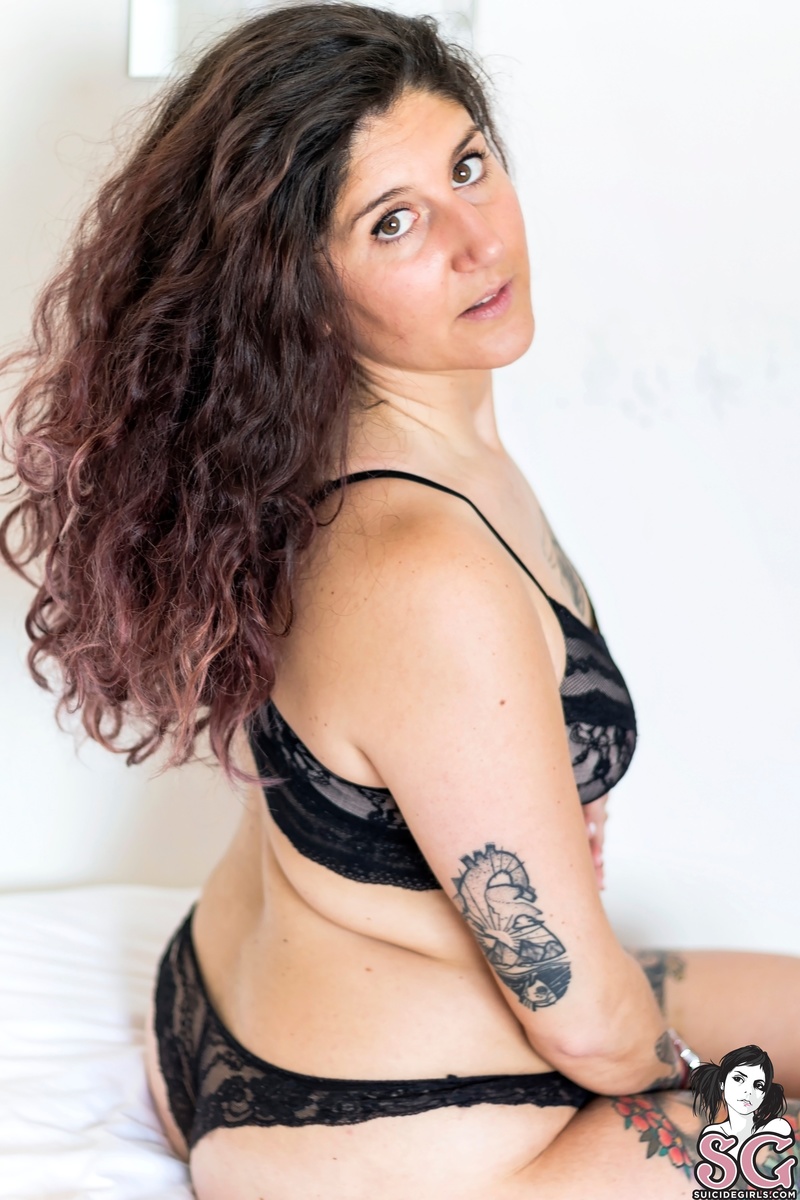 saravi-strangerbabe-19.jpg