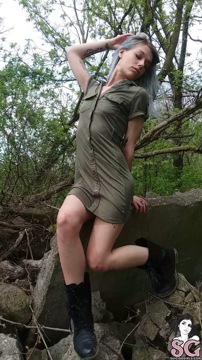 fireflyreign-brokenrocks-01.jpg