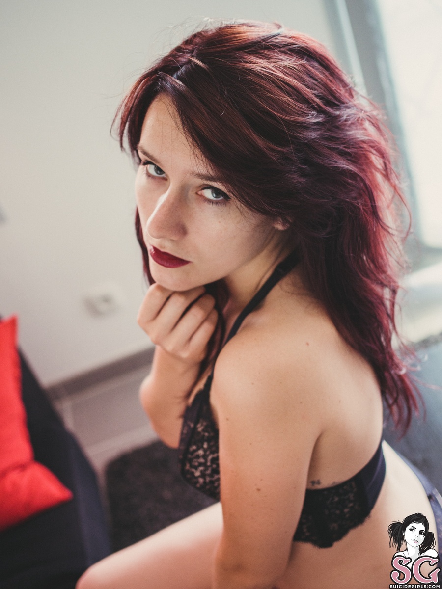 leelou-redlines-07.jpg