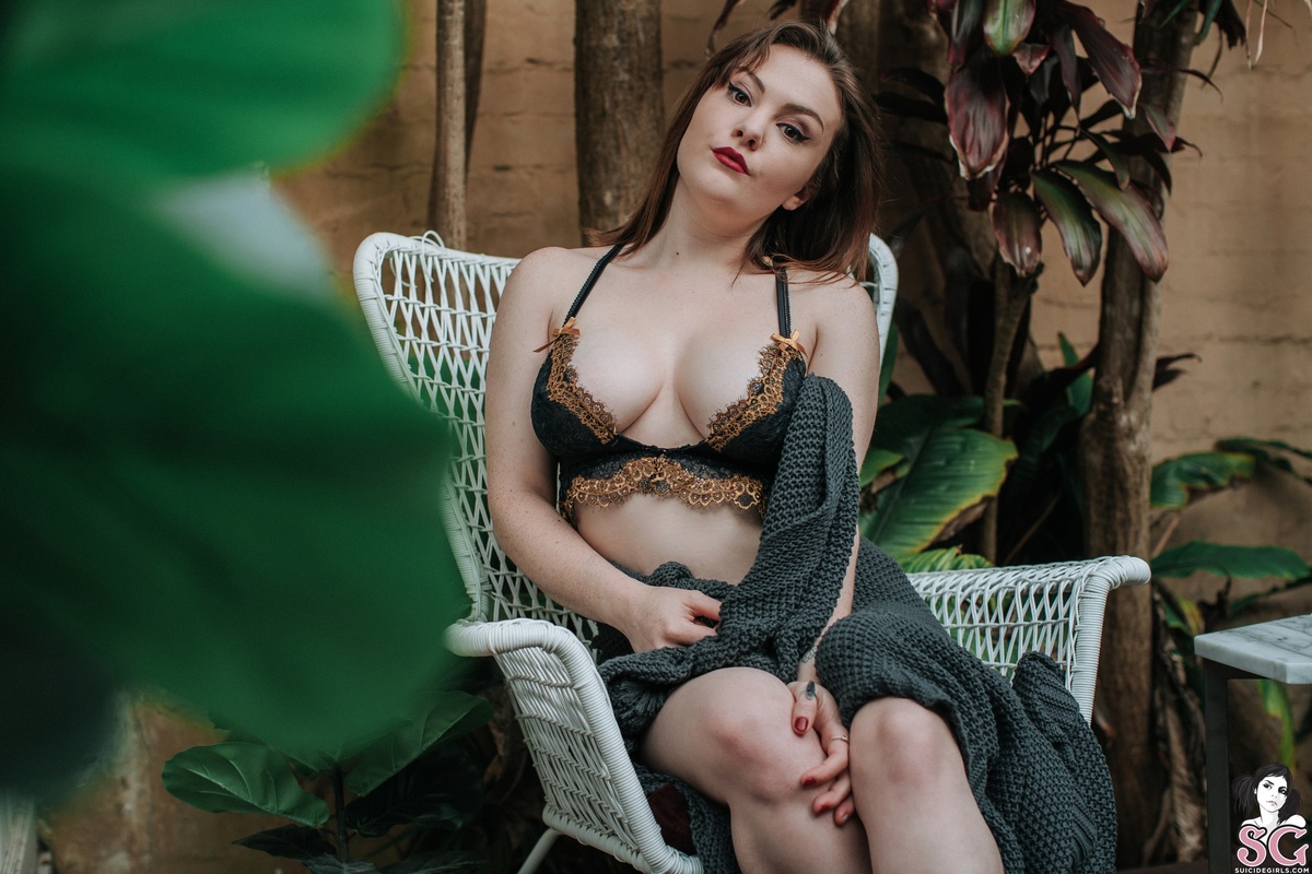 bambie-honeydrip-01.jpg