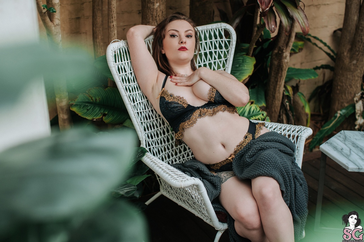 bambie-honeydrip-03.jpg