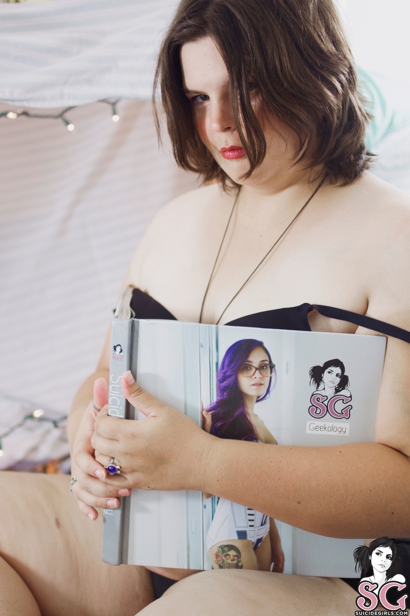 monicacarnage-booksblankets-21.jpg
