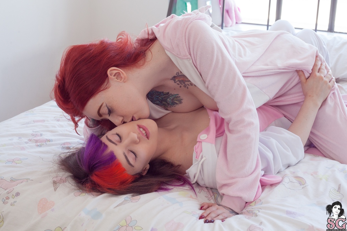 raphaelite-unicornslumberparty-11.jpg
