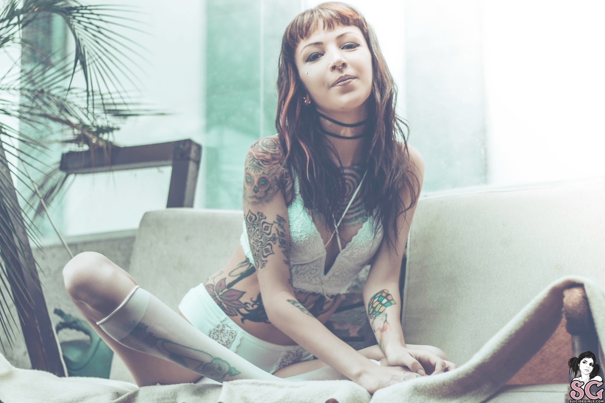 juhconnie-noirdesir-07.jpg