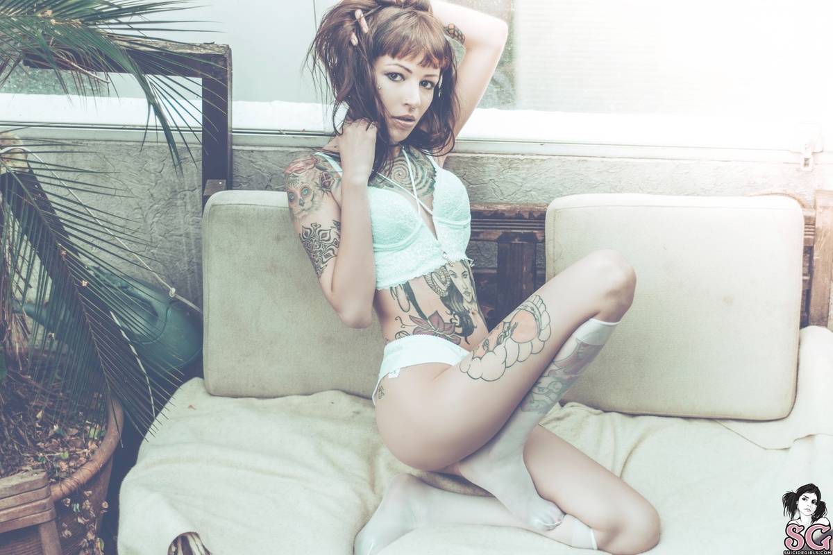 juhconnie-noirdesir-09.jpg