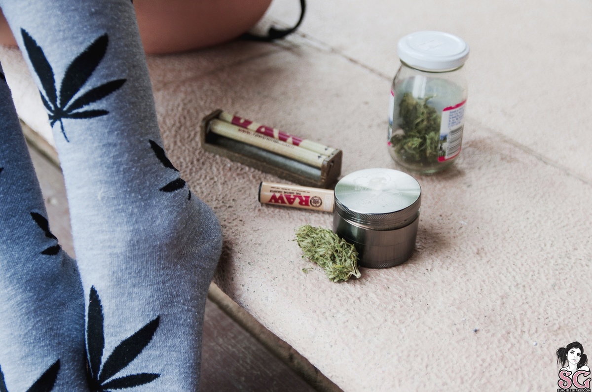 tangie-stairwaytopleasure-03.jpg