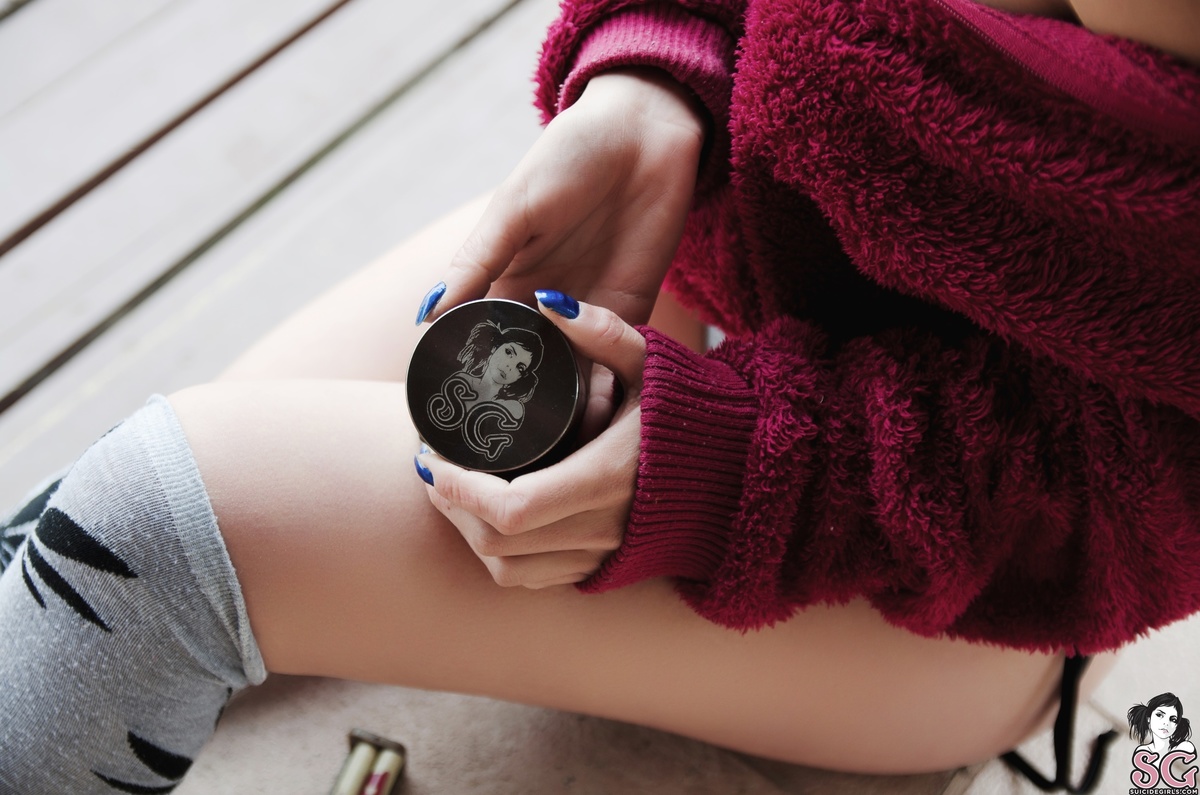 tangie-stairwaytopleasure-05.jpg