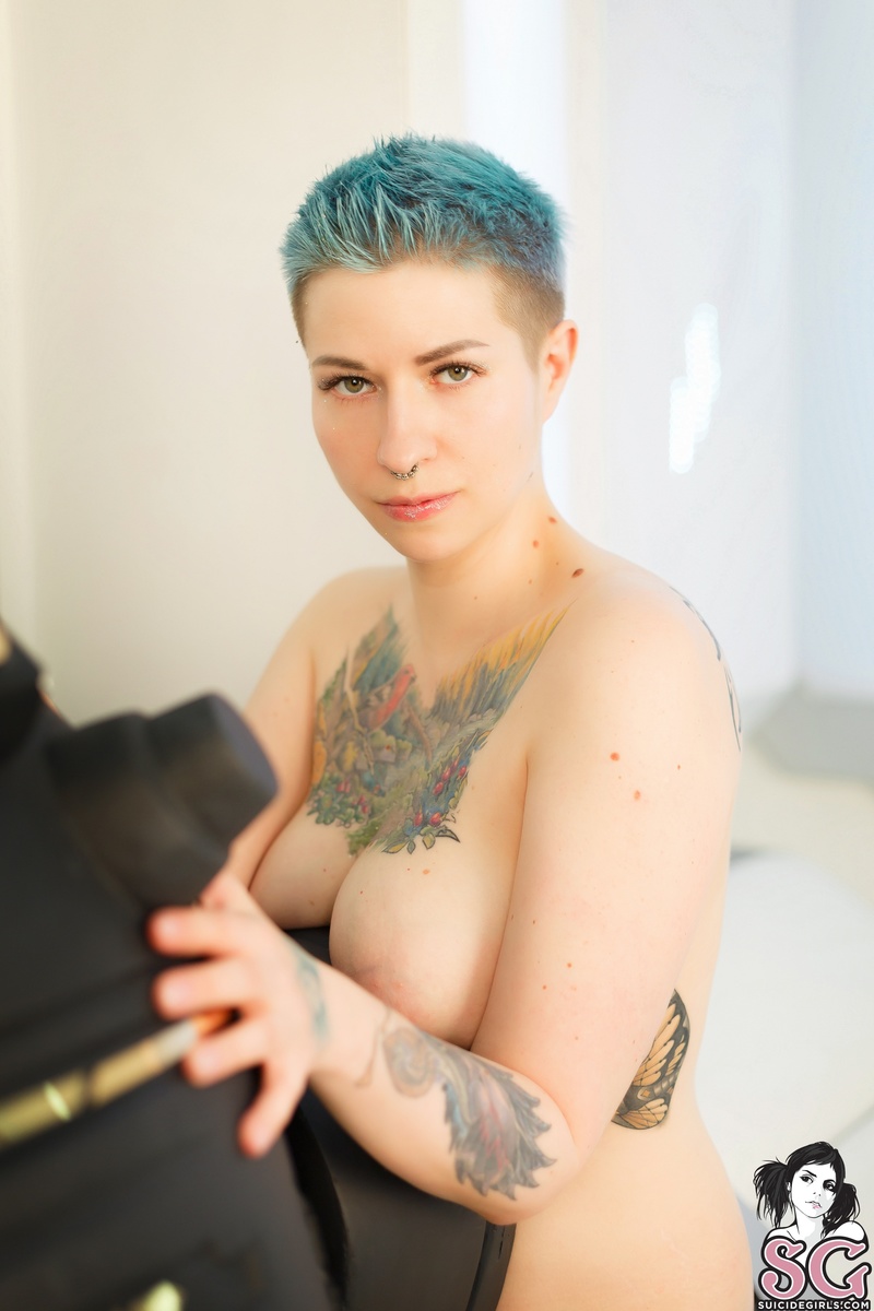 daniellenoire-theresistanceneedsyou-19.jpg