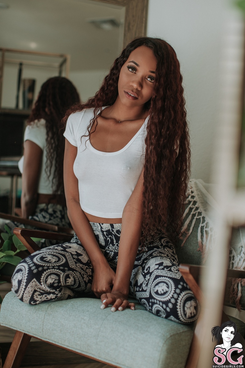naomi-hazel-01.jpg