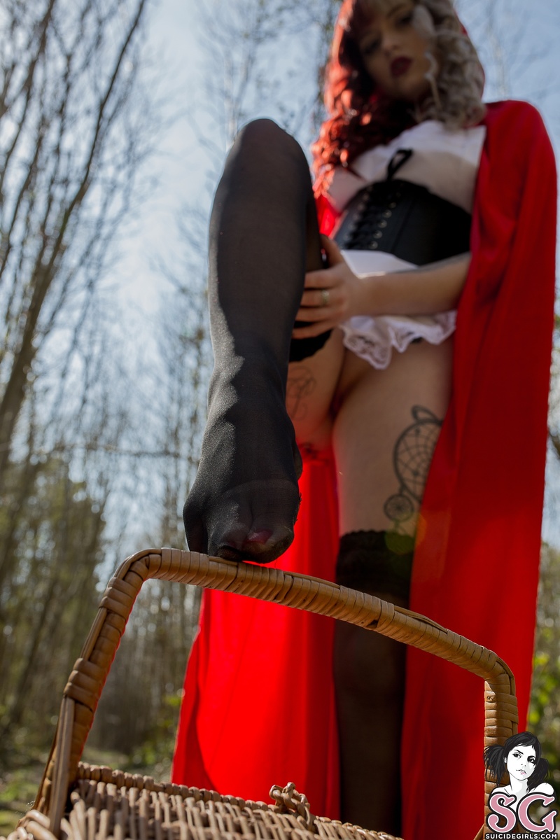 blaizee-seekingwolves-05.jpg