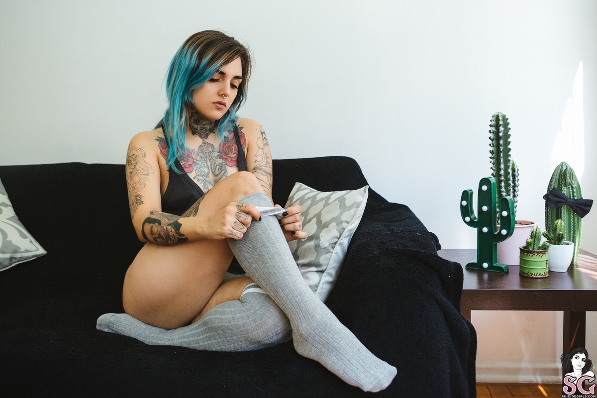freaksuicide-radioactivebloom-11.jpg