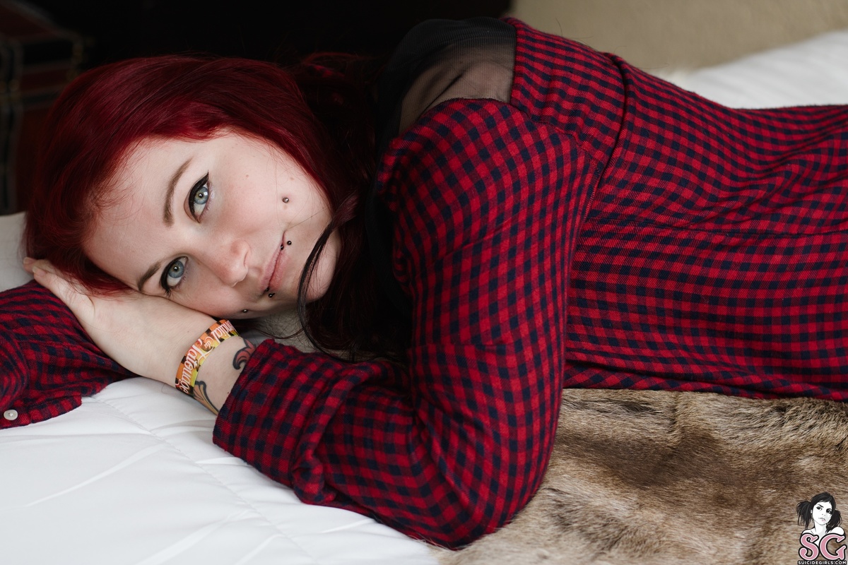 ayaleide-thebewitchingofhuldra-01.jpg