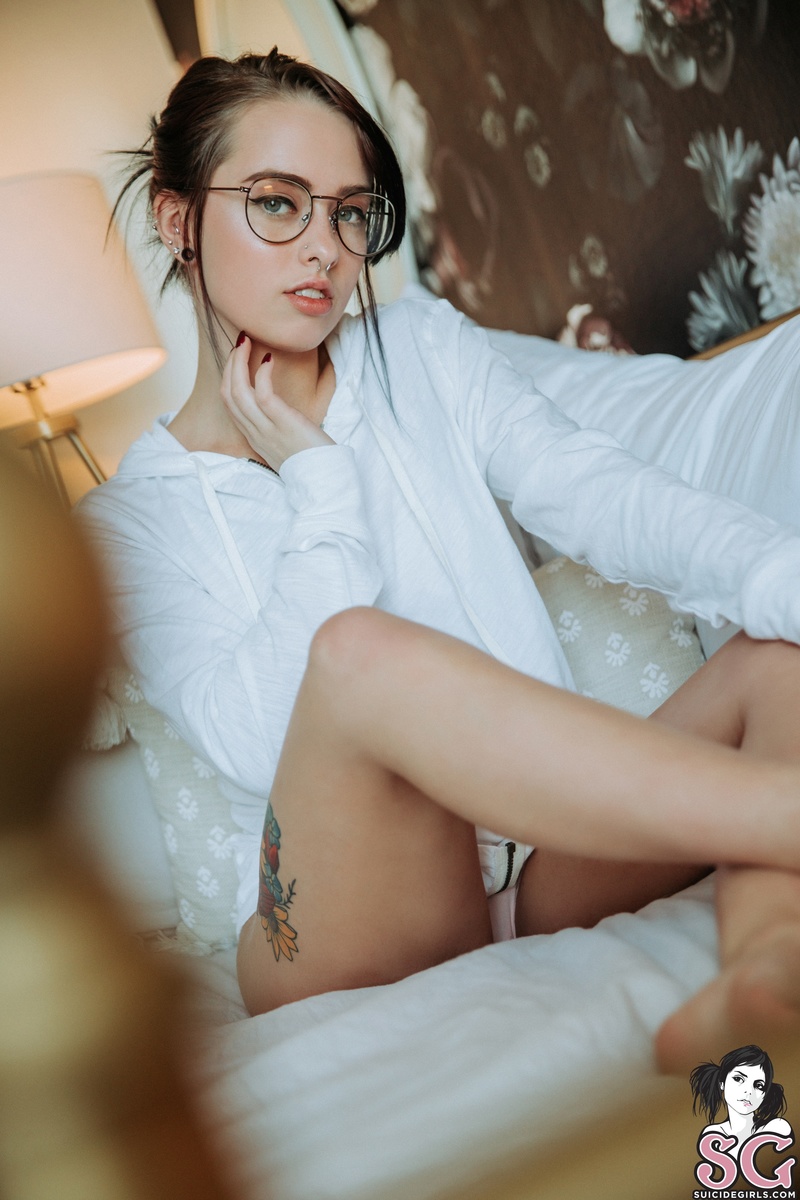 vyne-heartbreaker-01.jpg