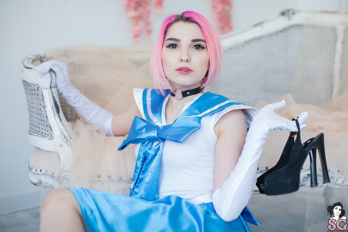 janejame-pinkdreamsofsailormercury-09.jpg