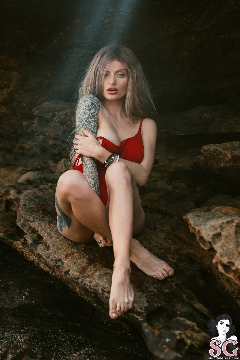 dollyd-aphrodite-11.jpg