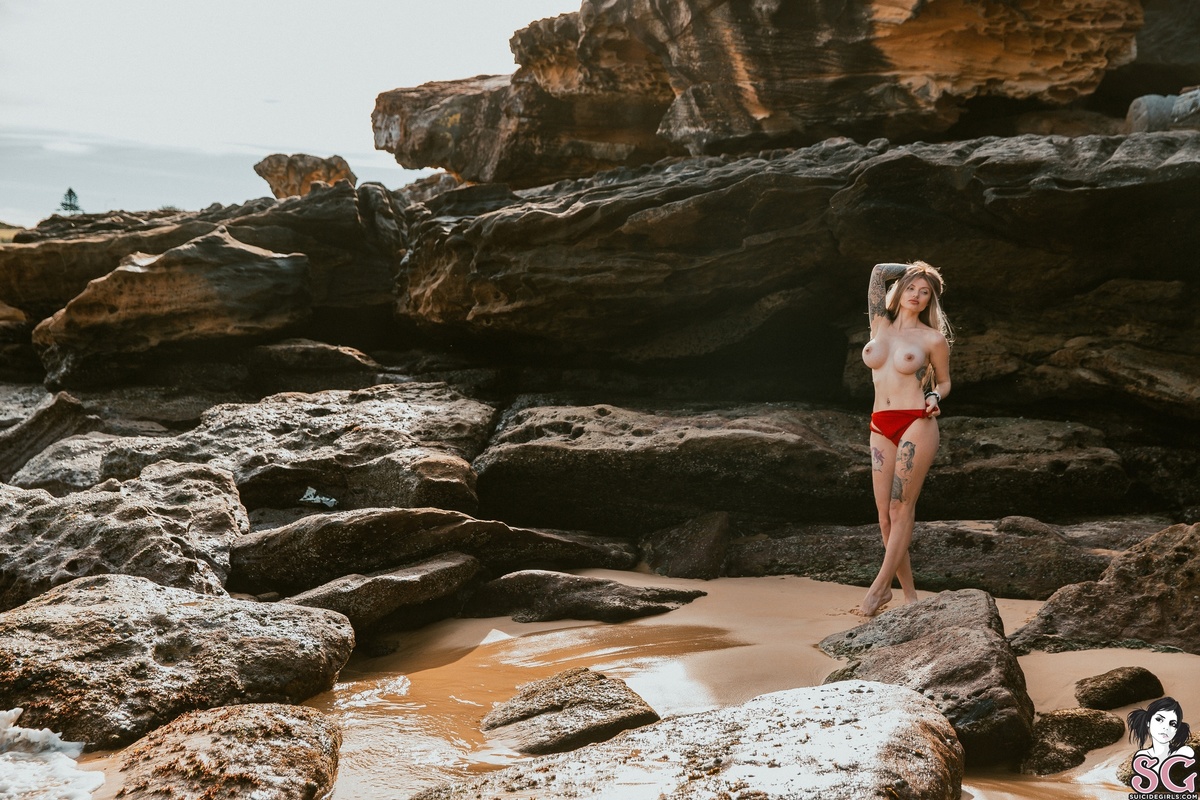 dollyd-aphrodite-21.jpg