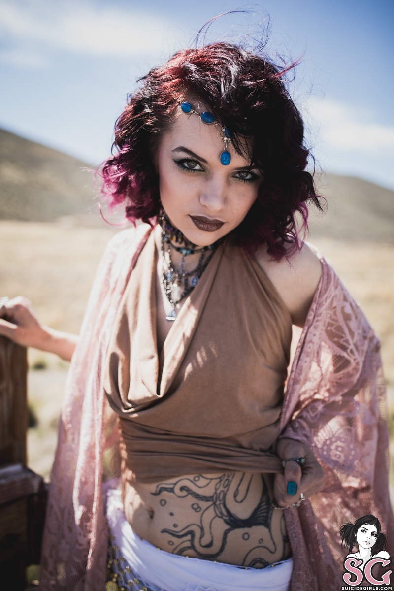 ladyeluerra-gypsyfreedom-03.jpg