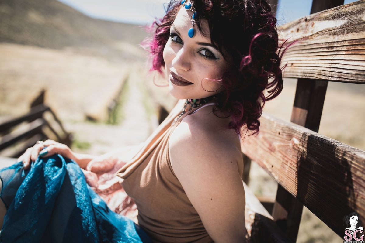 ladyeluerra-gypsyfreedom-13.jpg