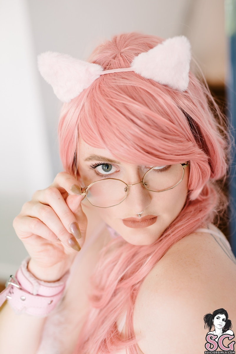 lotticia-herekitty-07.jpg