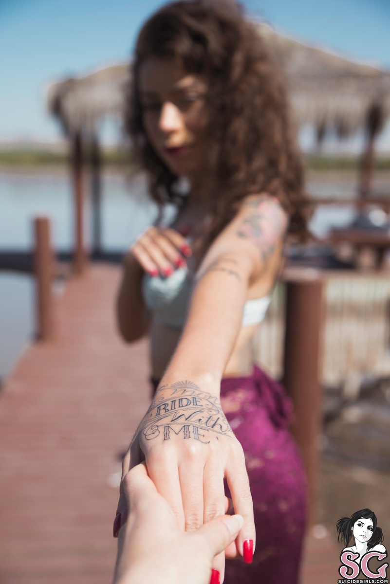 dinhasun-cmonridewithme-01.jpg
