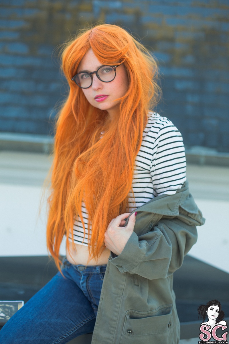 adeli-thegirlwhowaited-05.jpg