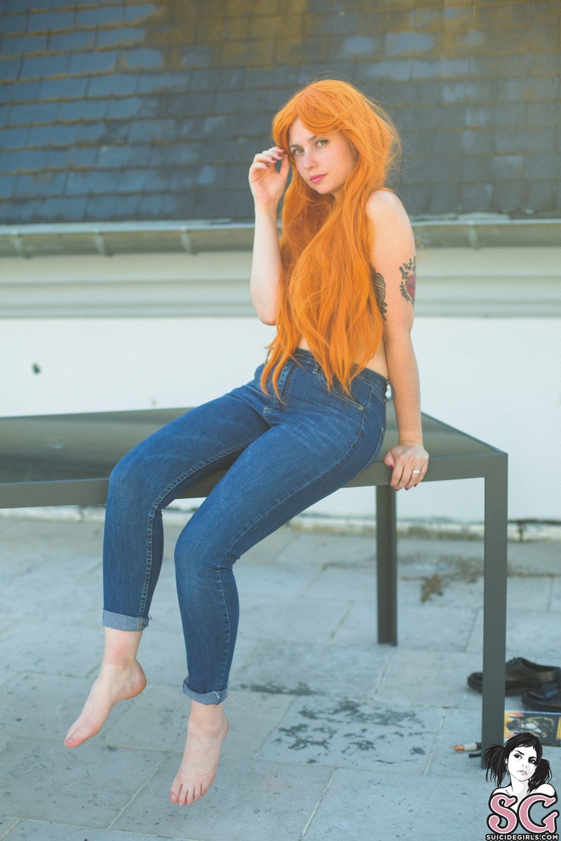 adeli-thegirlwhowaited-11.jpg