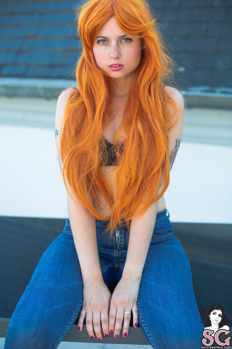 adeli-thegirlwhowaited-13.jpg
