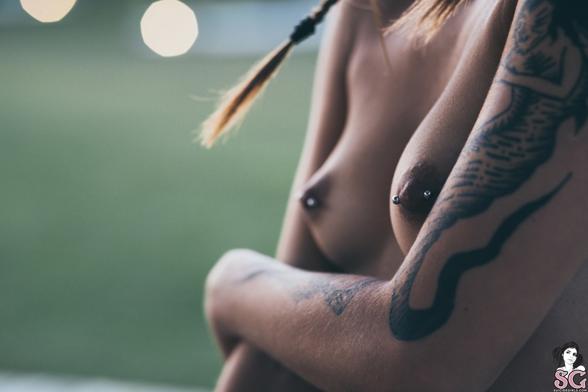 demonia-goldenhour-15.jpg