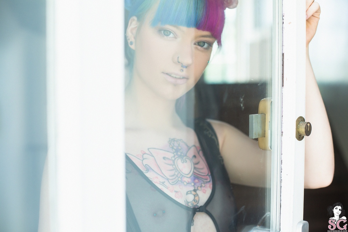 bonibel-walkonthewildside-01.jpg