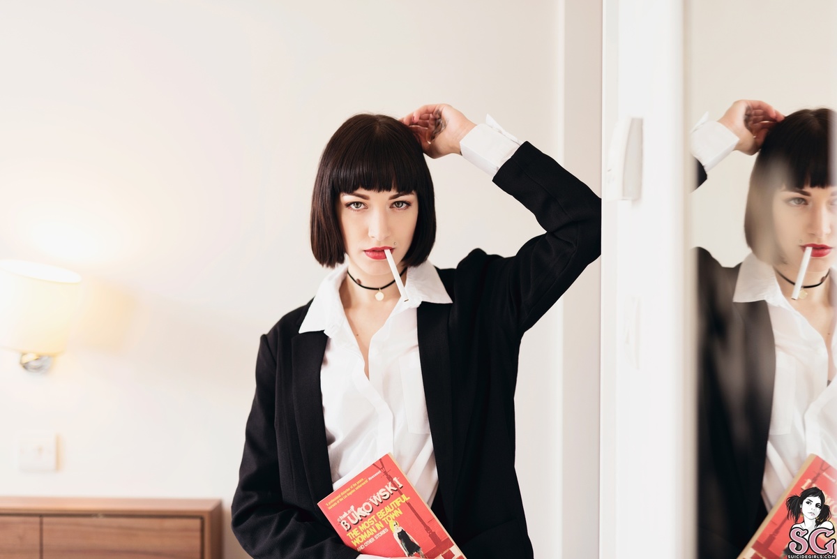 missfernandez-dontbeasquare-01.jpg