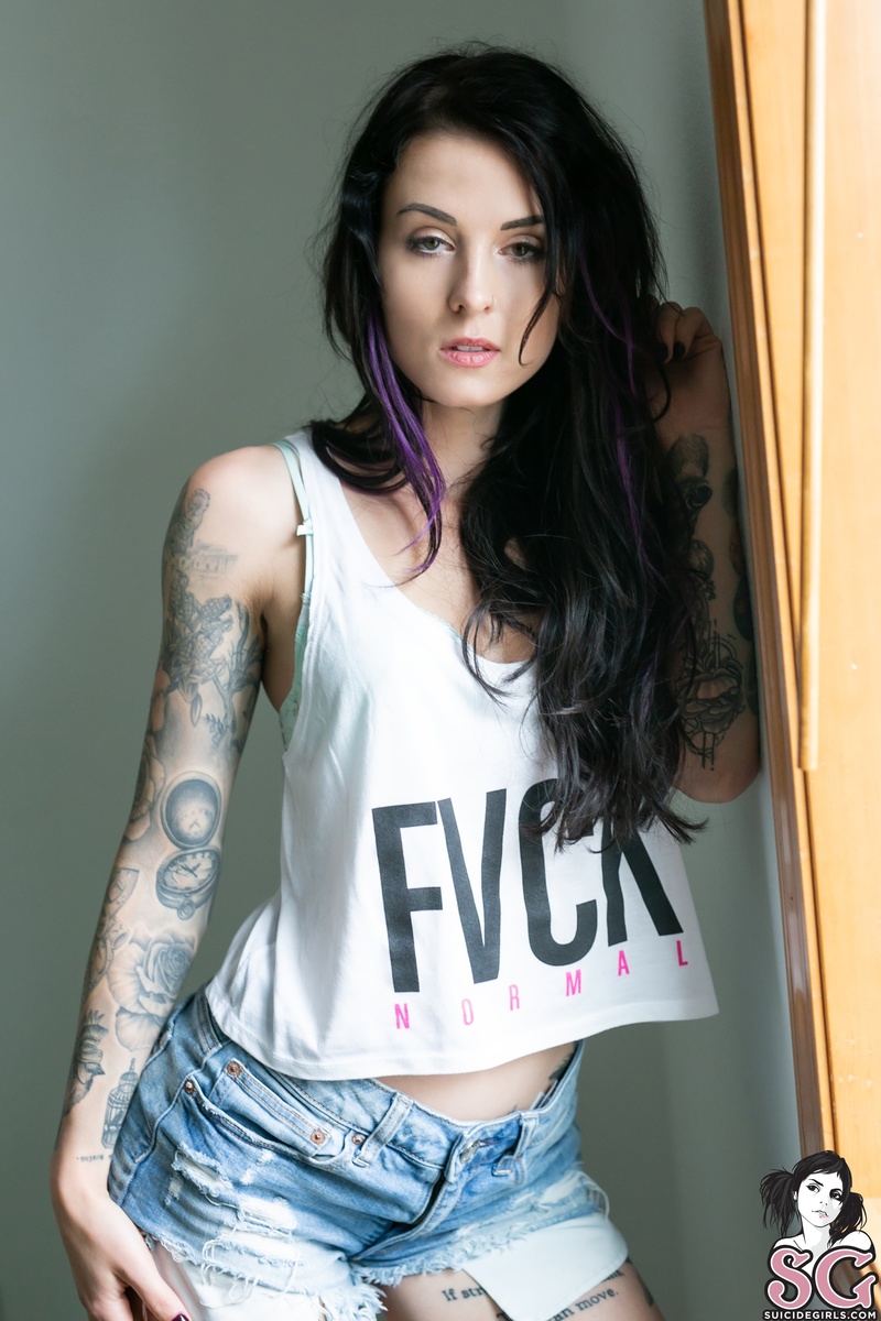 mariselle-hotmess-01.jpg