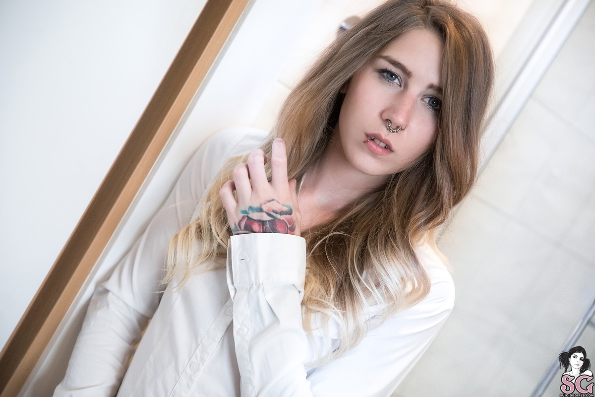 lizzbert-innocent-01.jpg