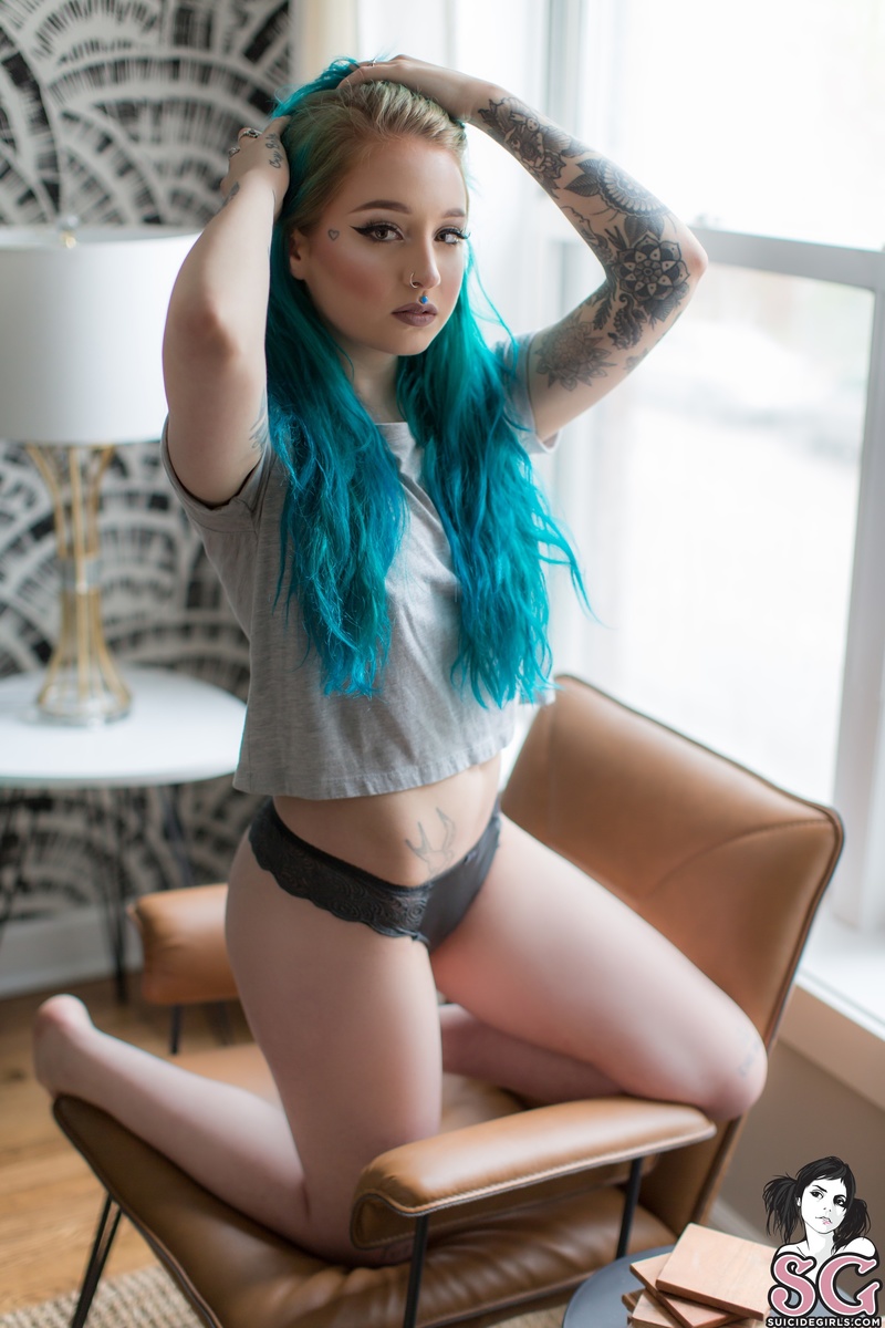 sskkiinn-dreaminginblue-01.jpg