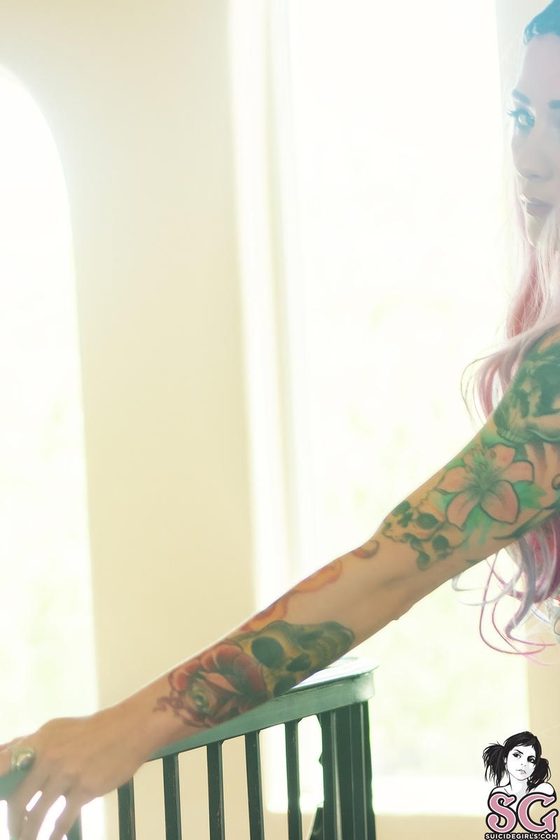 lovelydemon-daydreaming-39.jpg