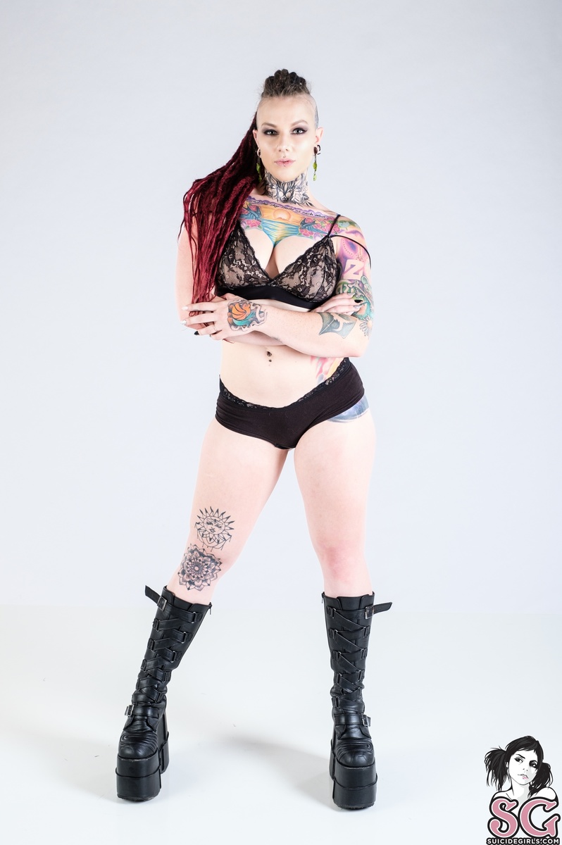 westcoastjean-rawfirstlook-09.jpg