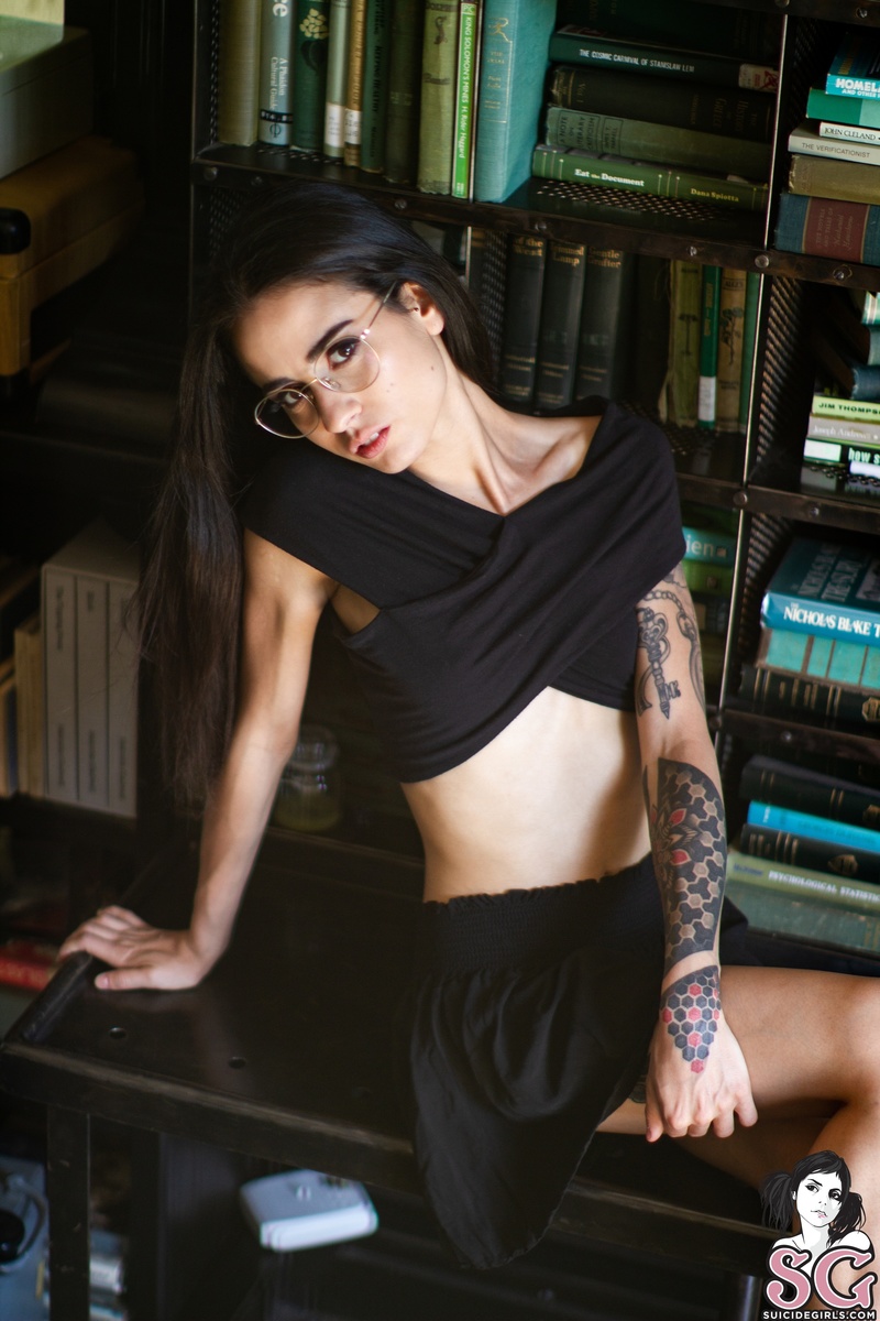 smoky-notlikeothergirls-05.jpg