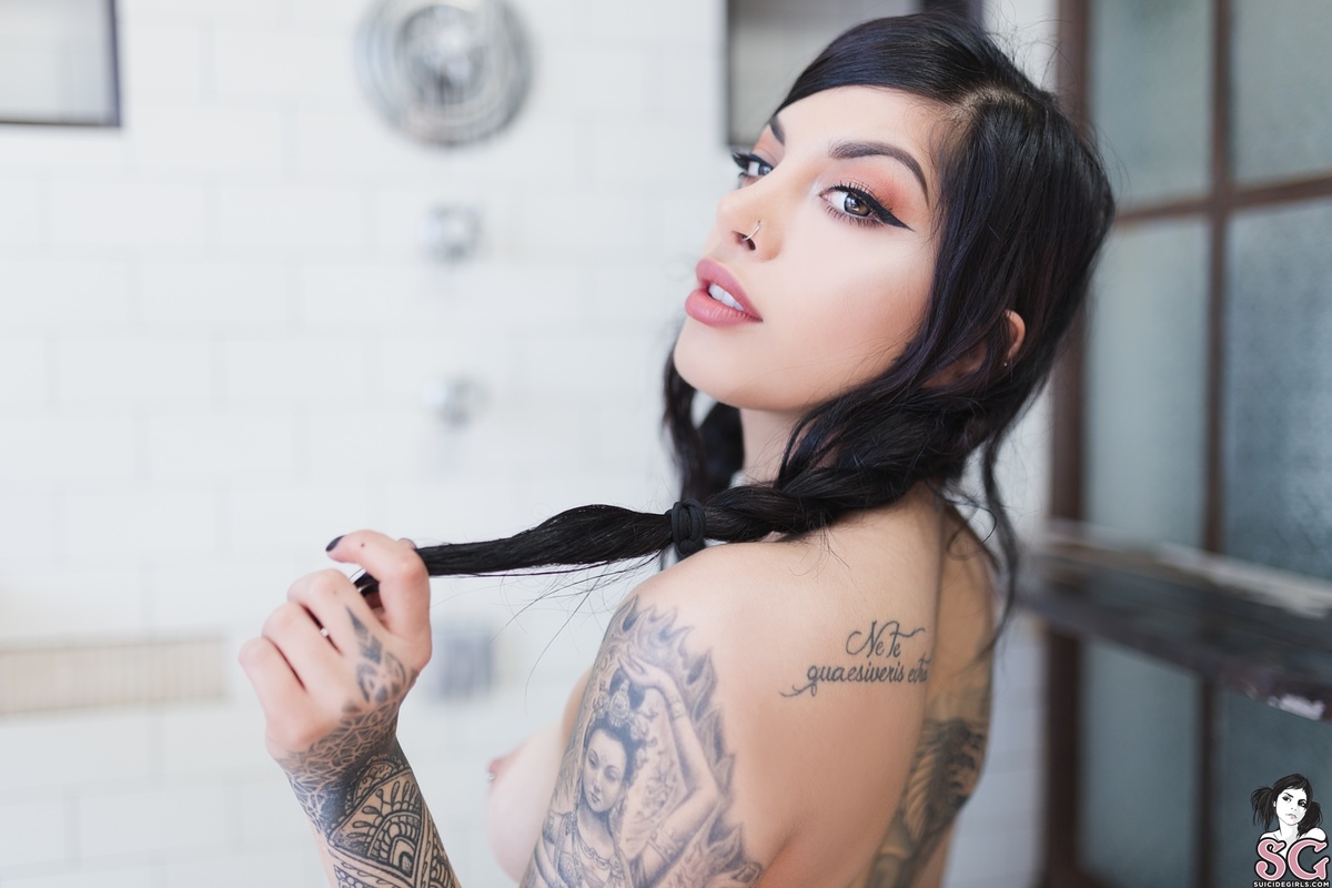 rawna-bornagain-19.jpg