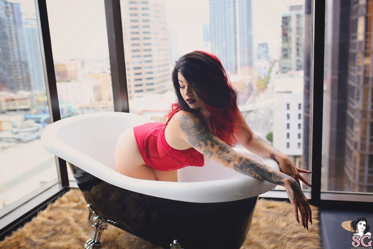 sultry-riskywithsultry-03.jpg