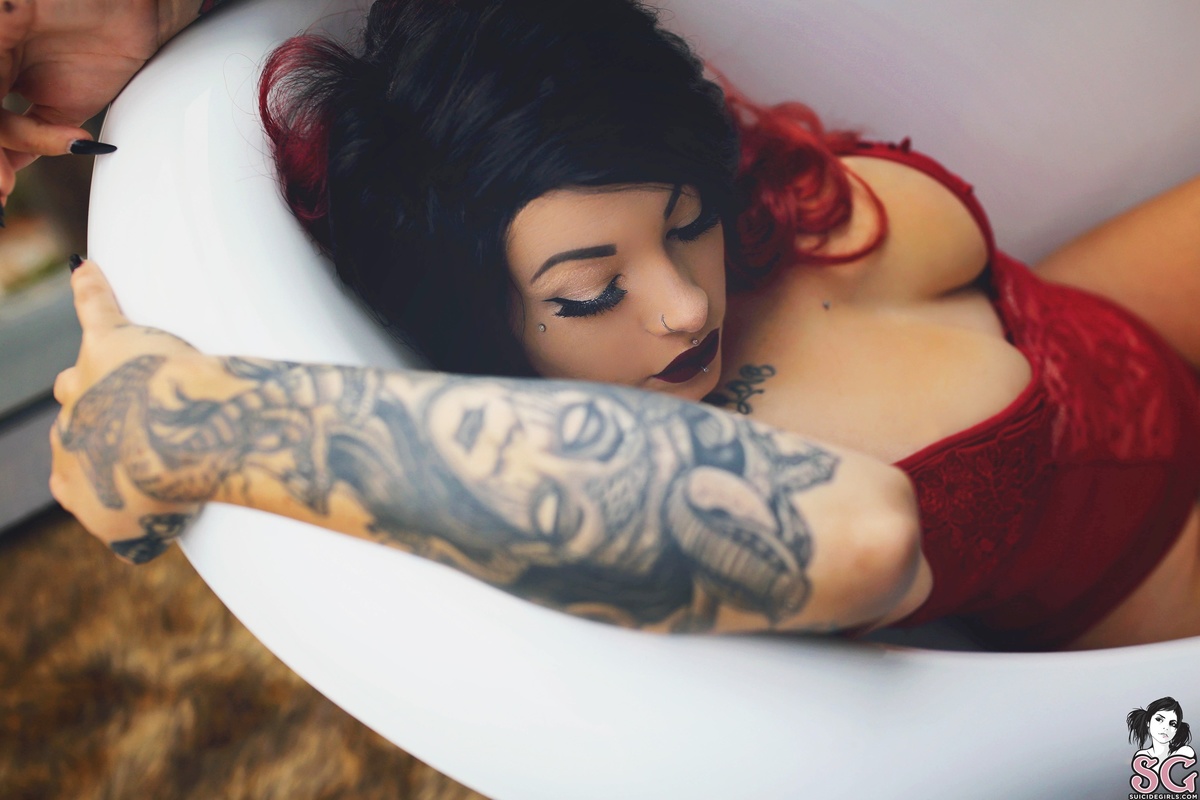 sultry-riskywithsultry-09.jpg