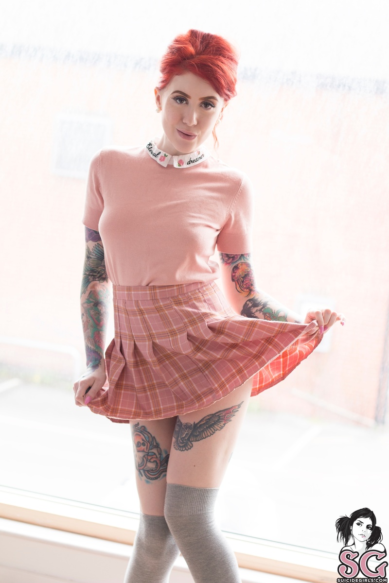 raphaelite-bigeyes-01.jpg
