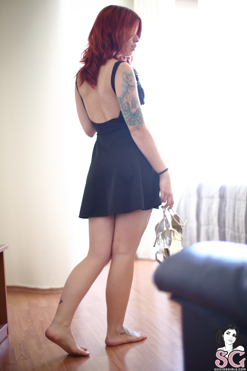 hairu-whitedreams-01.jpg