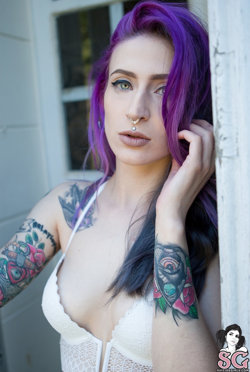 aglaope-whitesatin-05.jpg