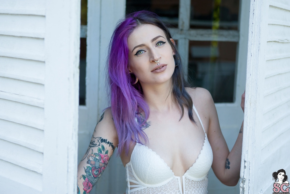 aglaope-whitesatin-09.jpg