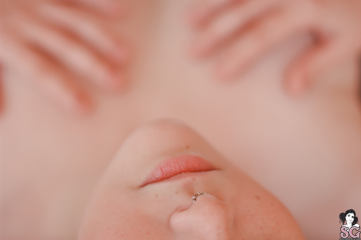 fena-keepmeclose-31.jpg