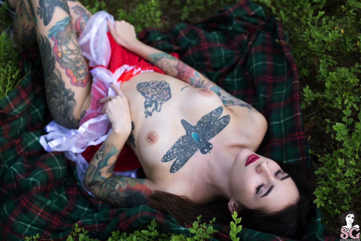 nastyaveter-littleredridinghood-33.jpg