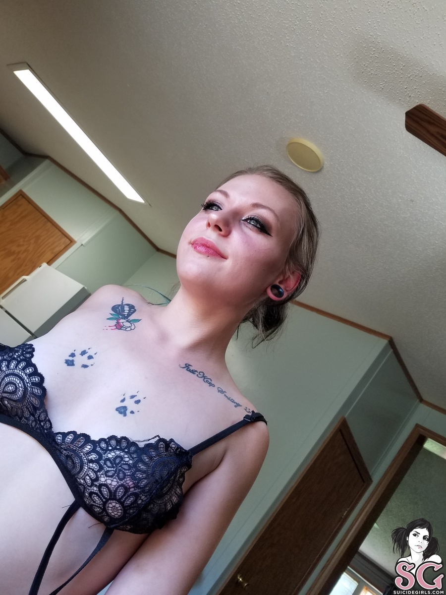 uniquegrimsuicide-morningcoffee-17.jpg