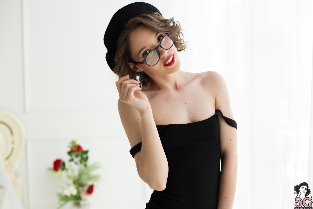 hannacentauri-frenchkiss-03.jpg