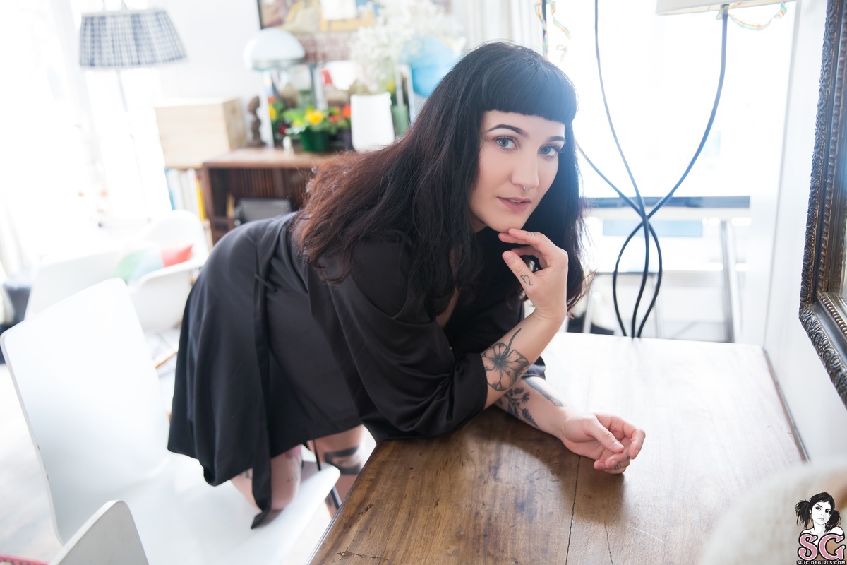 lornasharp-deshabillezmoi-03.jpg
