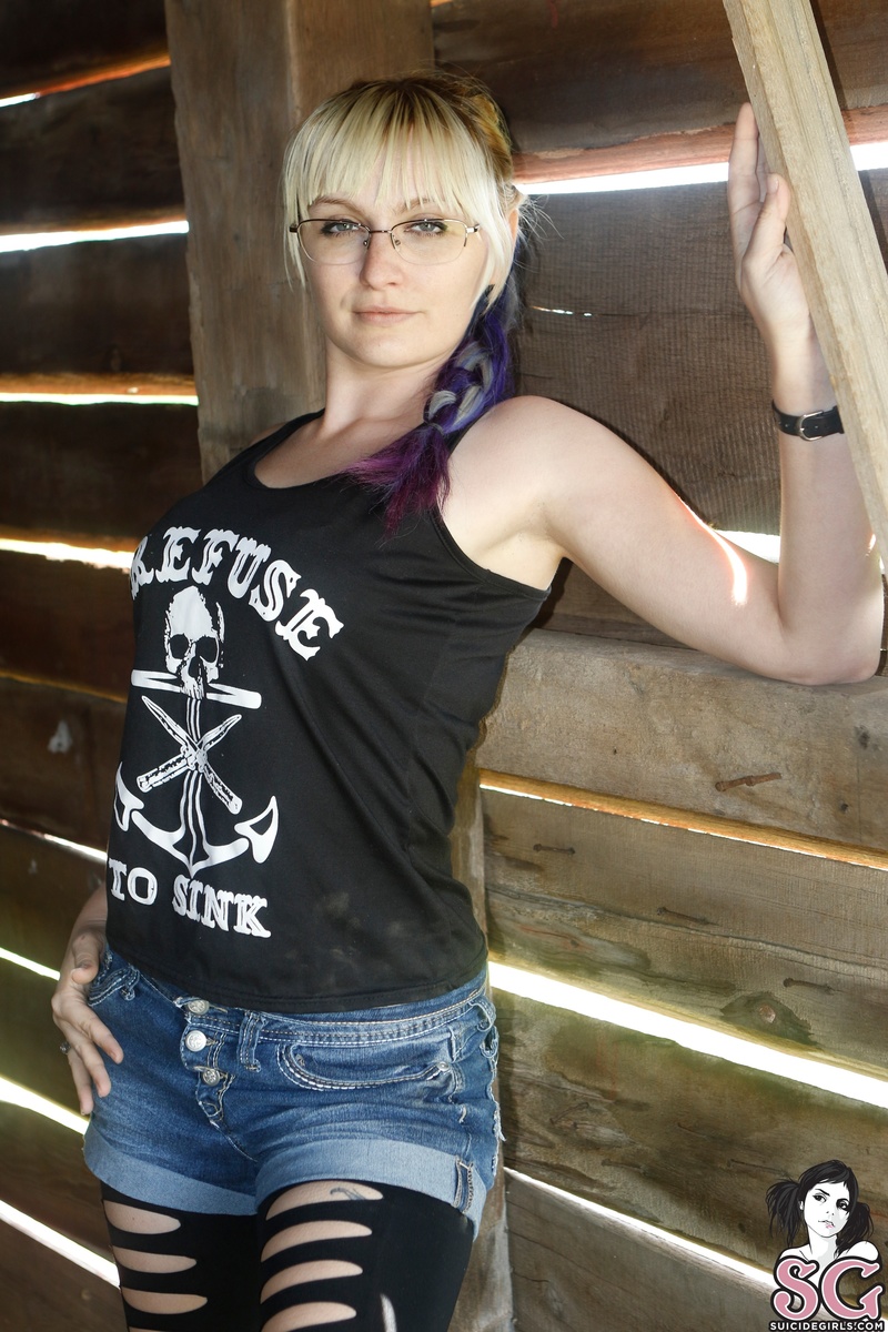 mizzhyde87-downonthefarm-05.jpg